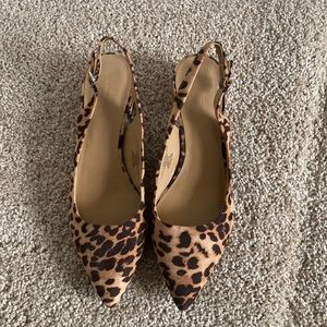 Banana Repunlic low block heel, point toe, flats